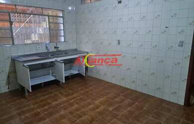 Imagem: A casa possui 4 Dormitórios, 3 Banheiros, 5 Vagas na garagem