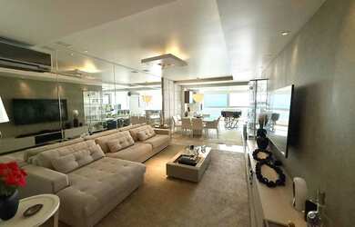 Imagem: O apartamento possui 4 Dormitórios, 5 Banheiros, 3 Vagas na