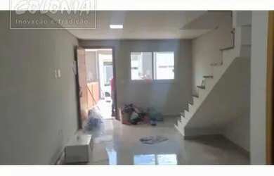 Imagem: A casa possui 2 Dormitórios, 3 Banheiros, 1 Vaga na garagem