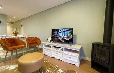 Imagem: O apartamento possui 2 Dormitórios, 2 Banheiros, 2 Vagas na