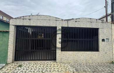 Imagem: A casa possui 2 Dormitórios, 2 Banheiros, 1 Vaga na garagem