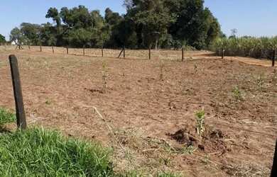 Imagem: O terreno possui 650m² de Área e está localizado em Sarapuí