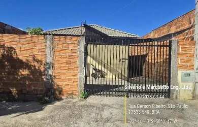 Imagem: A casa possui 2 Dormitórios, 1 Banheiro e 166m² de Área e