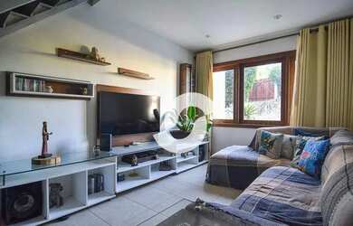 Imagem: A casa em condomínio possui 4 Dormitórios, 4 Banheiros, 4