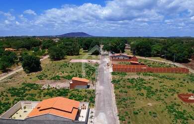 Imagem: O terreno possui 13.374m² de Área e está localizado em Cascavel