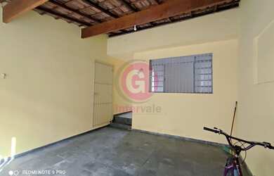 Imagem: A casa possui 1 Dormitório, 1 Banheiro, 1 Vaga na garagem