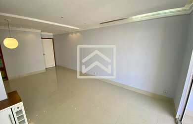 Imagem 9: Andar Alto, Nascente, Porcelanato e 2 vagas de garagem paralelas