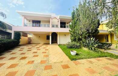 Imagem: A casa em condomínio possui 3 Dormitórios, 5 Banheiros, 4