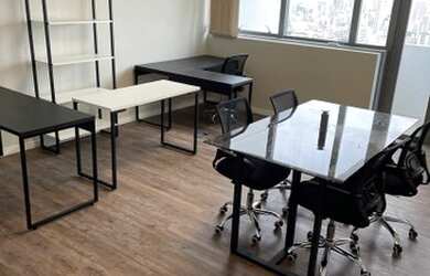 Imagem: O depósito possui 1 Vaga na garagem, 30m² de Área e está