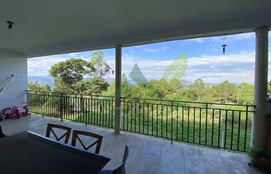 Imagem: A chácara possui 3.140m² de Área e está localizado em Portão