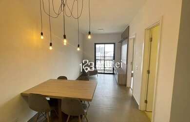 Imagem: O apartamento possui 1 Dormitório, 1 Banheiro, 1 Vaga na garagem