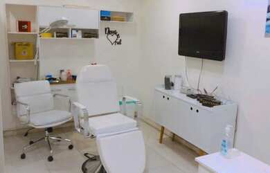 Imagem: O depósito está localizado em Bangu, Rio de Janeiro à venda