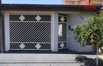 Imagem: A casa possui 2 Dormitórios, 1 Banheiro, 2 Vagas na garagem