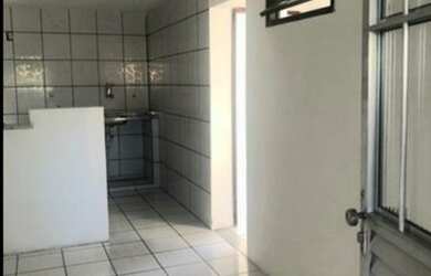 Imagem: A casa possui 2 Dormitórios, 2 Banheiros, 1 Vaga na garagem