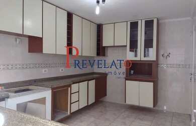 Imagem: A casa possui 2 Dormitórios, 2 Banheiros, 3 Vagas na garagem