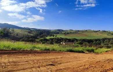 Imagem: O terreno possui 700m² de Área e está localizado em Jardim