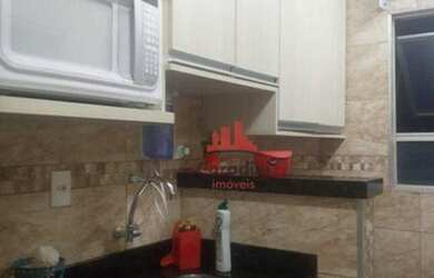 Imagem: O apartamento possui 2 Dormitórios, 1 Banheiro, 1 Vaga na garagem