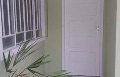 Imagem: A casa possui 5 Dormitórios, 4 Banheiros, 5 Vagas na garagem