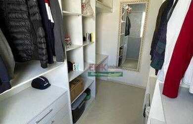 Imagem: O apartamento possui 3 Dormitórios, 1 Banheiro, 1 Vaga na garagem