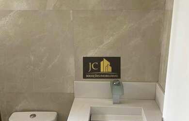 Imagem: A casa em condomínio possui 3 Dormitórios, 2 Banheiros, 4