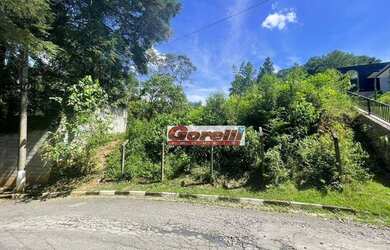 Imagem: O terreno possui 2.060m² de Área e está localizado em Arujázinho