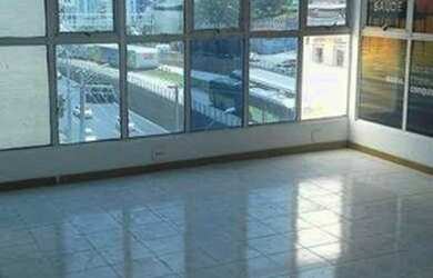 Imagem: O depósito possui 1 Vaga na garagem e 100m² de Área e está