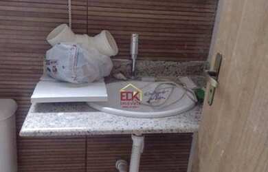 Imagem: A casa possui 2 Dormitórios, 2 Banheiros, 64m² de Área e