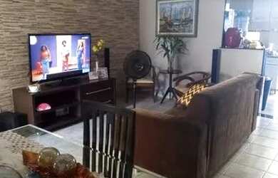 Imagem: A casa possui 2 Dormitórios, 1 Banheiro, 69m² de Área e