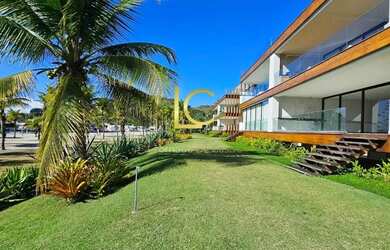 Imagem: O apartamento possui 5 Dormitórios, 5 Banheiros, 4 Vagas na