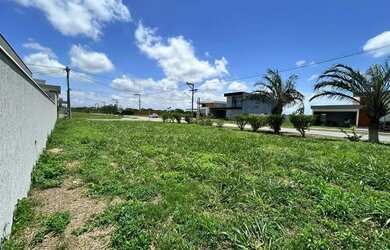 Imagem: O terreno possui 425m² de Área e está localizado em Ogiva