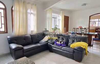 Imagem: A casa possui 2 Dormitórios, 2 Banheiros, 1 Vaga na garagem