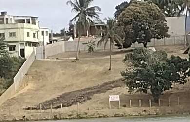 Imagem: O terreno possui 2.800m² de Área e está localizado em Muquiçaba