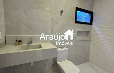 Imagem 14: Alto Padrão e Sofisticação na 507 Sul Sobrado em Frente à Praça com...