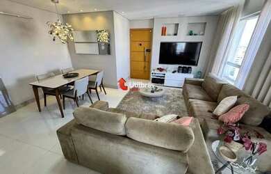 Imagem: O apartamento possui 3 Dormitórios, 3 Banheiros, 2 Vagas na