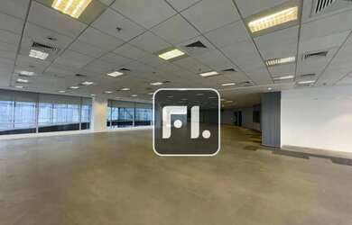 Imagem: O depósito possui 5 Vagas na garagem, 3168m² de Área e está