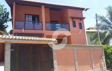 Imagem: A casa possui 3 Dormitórios, 3 Banheiros, 2 Vagas na garagem