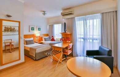 Imagem: O studio possui 1 Dormitório, 1 Banheiro, 1 Vaga na garagem