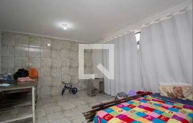 Imagem: A casa possui 4 Dormitórios, 3 Banheiros, 5 Vagas na garagem