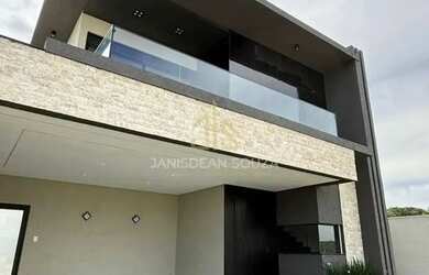 Imagem: A casa em condomínio possui 3 Dormitórios, 4 Banheiros, 4