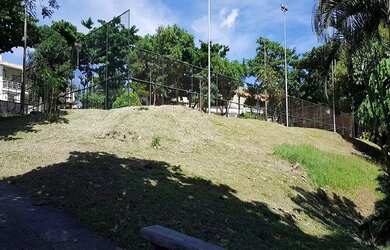 Imagem: A casa possui 3 Dormitórios, 3 Banheiros, 2 Vagas na garagem