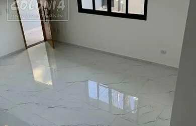 Imagem: A casa possui 3 Dormitórios, 3 Banheiros, 3 Vagas na garagem