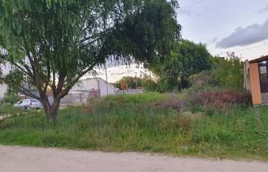 Imagem: O terreno possui 390m² de Área e está localizado em Laranjal