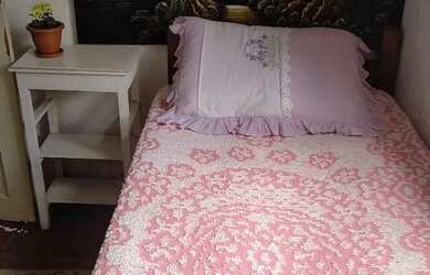 Imagem: Aluga-se, ótimo quarto, mobilhado B Menino Deus