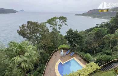 Imagem: A casa em condomínio possui 4 Dormitórios, 4 Banheiros, 3