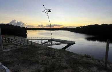 Imagem: O terreno possui 200m² de Área e está localizado em Robalo