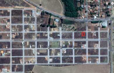 Imagem: O terreno possui 360m² de Área Privada e está localizado