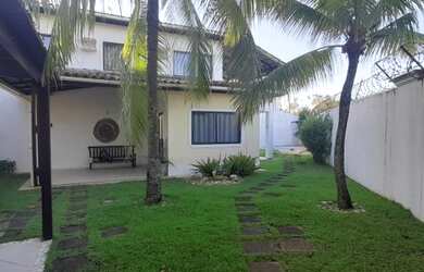 Imagem: A casa possui 3 Dormitórios, 3 Banheiros, 3 Vagas na garagem