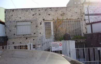 Imagem: A casa possui 5 Dormitórios, 4 Banheiros, 5 Vagas na garagem