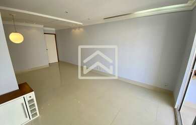 Imagem 2: Andar Alto, Nascente, Porcelanato e 2 vagas de garagem paralelas