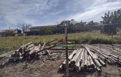 Imagem: O terreno possui 1.500m² de Área e está localizado em Parque